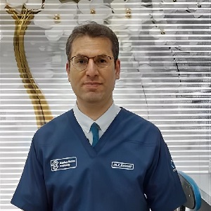 دکتر وحید فارغ بال خامنه