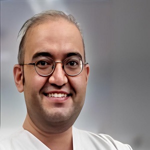 دکتر پویا کاری